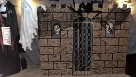 DIY haunted castle party decoration - large